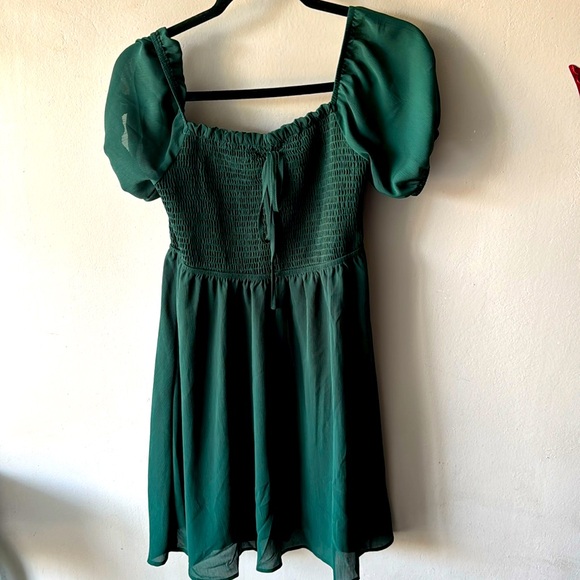 Brand new never worn medium green dress - Picture 1 of 7